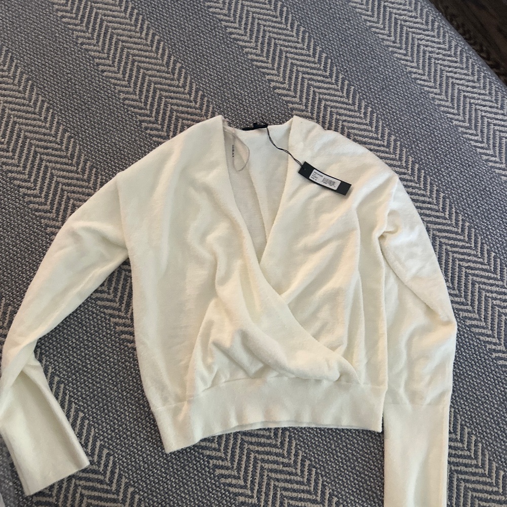 Bobiblack twist front sweater with tags